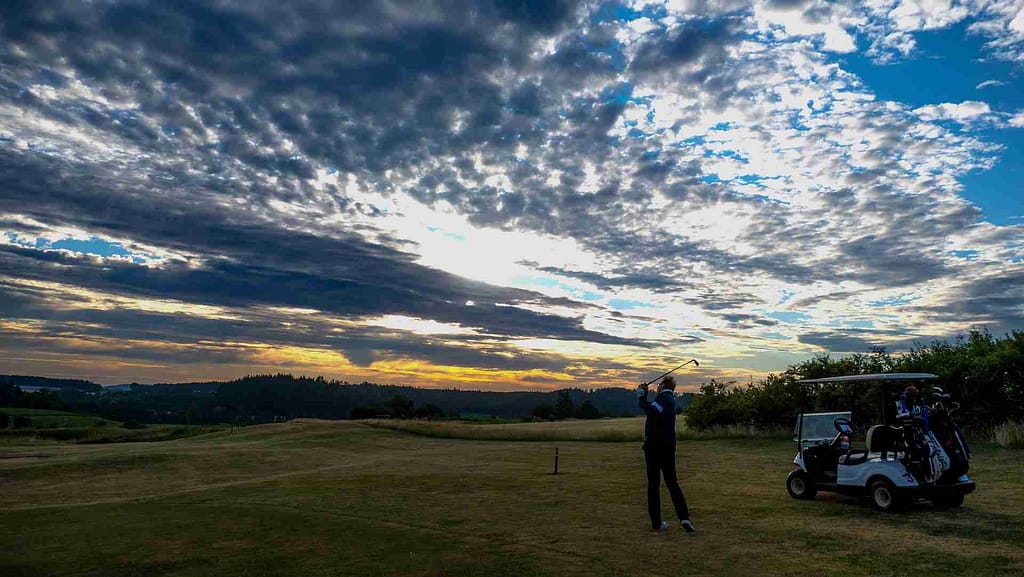 Best Sand Wedge Bounce 10 Or 14? Find Your Right Bounce